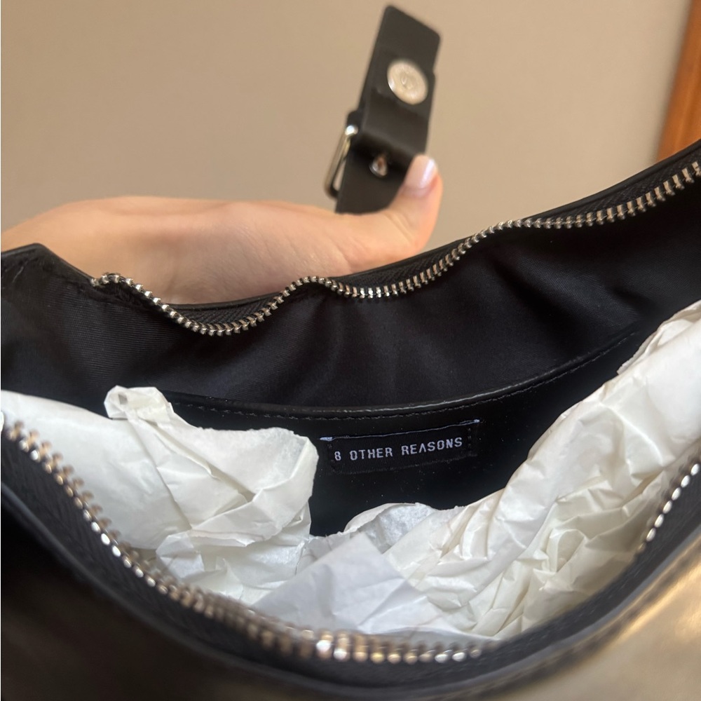 8 Other Reasons Black Crescent Hobo Bag NWOT - Picture 8 of 9